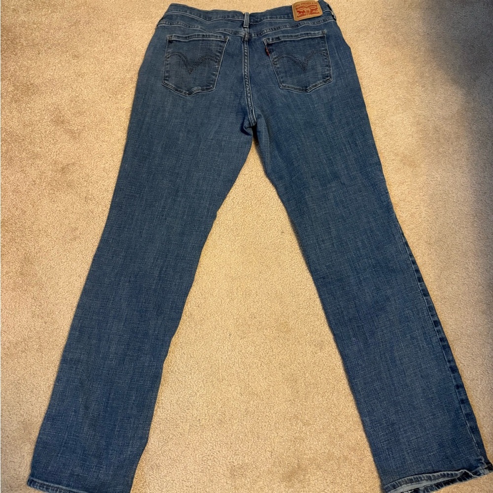 Levi's Women's Boot Cut Jeans in Classic Denim - Picture 5 of 7